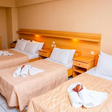 Themis アパート Paralía